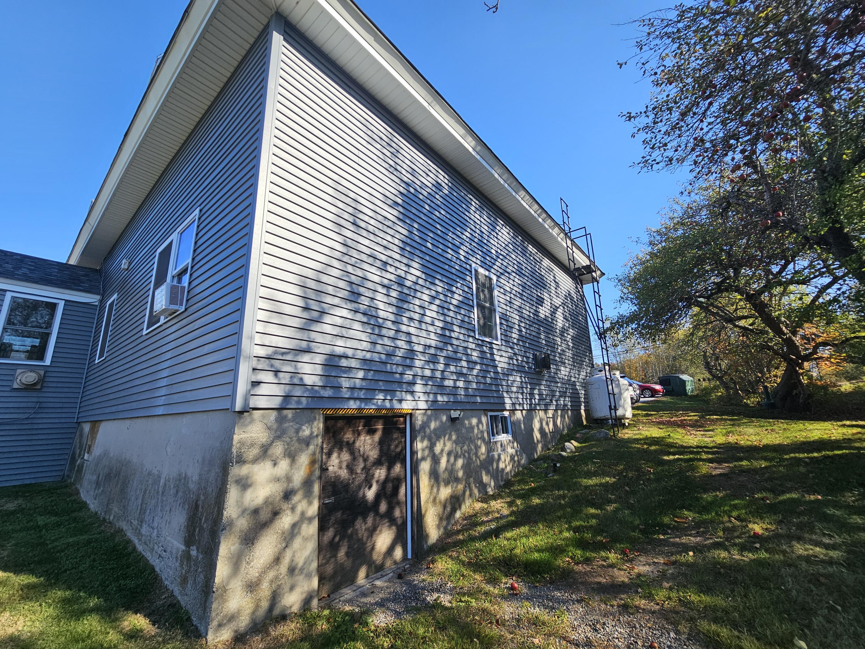 763 South Gouldsboro Road Gouldsboro, ME 04607 - Photo 5 of 54 20251007_095943