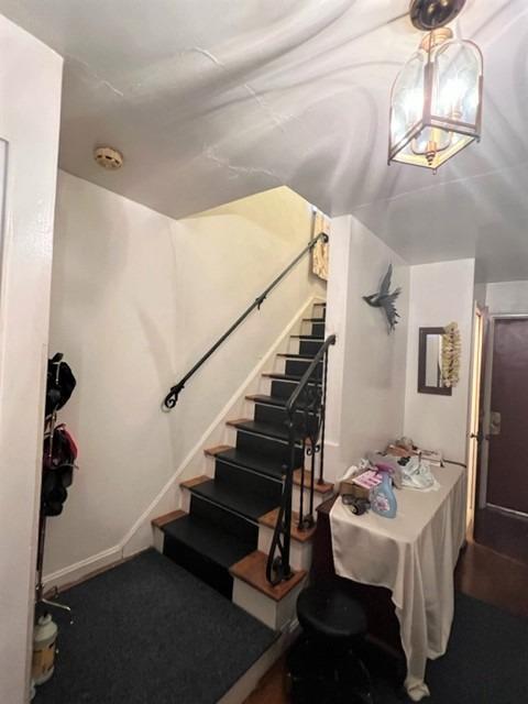 6803 Plainfield Road Silverton, OH 45236 - Photo 2 of 19