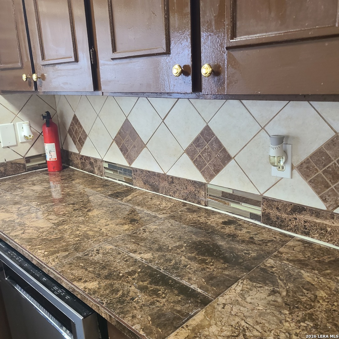 6602 Spring Manor Street San Antonio, TX 78249 - Photo 5 of 32