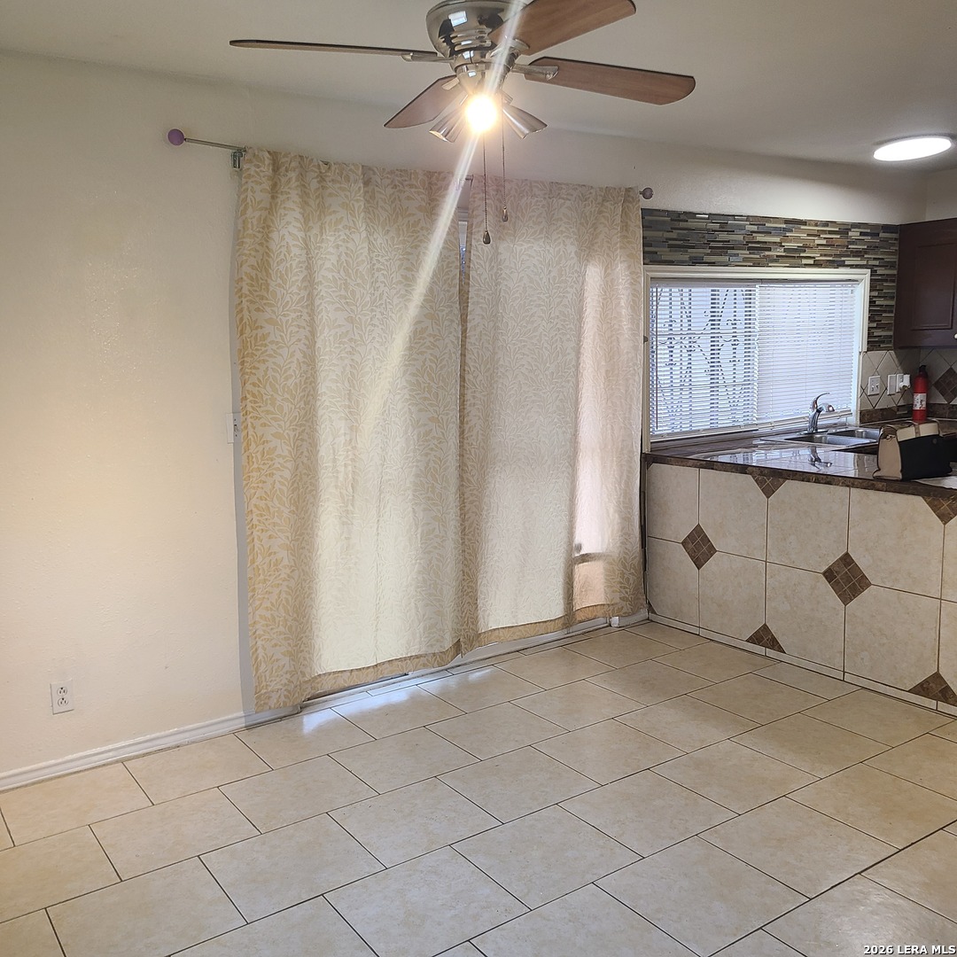 6602 Spring Manor Street San Antonio, TX 78249 - Photo 8 of 32