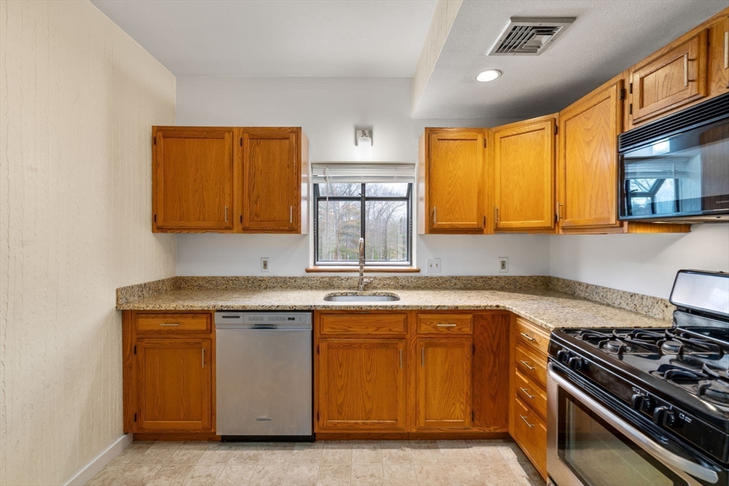 70 West Meadow Road, Unit 20 Haverhill, MA 01832 - Photo 8 of 22