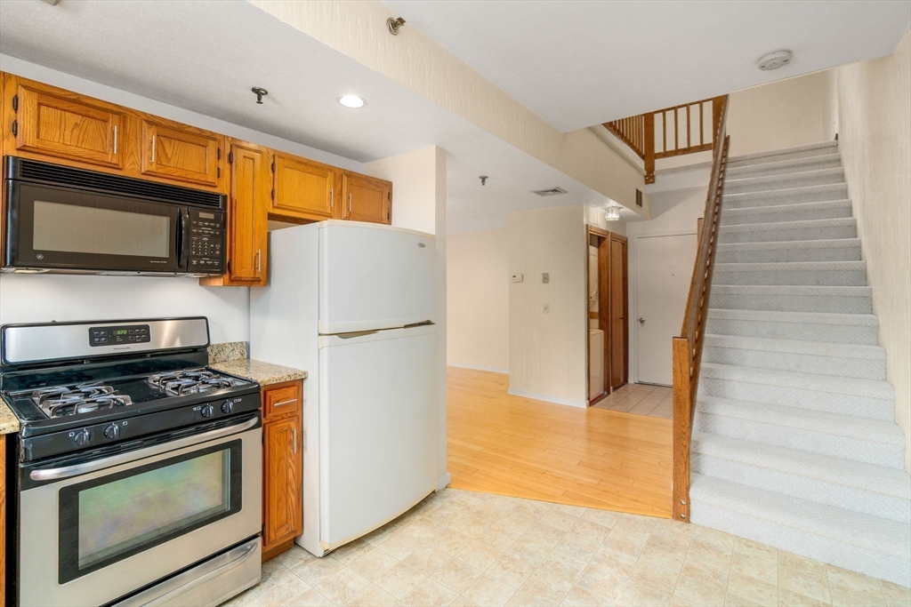 70 West Meadow Road, Unit 20 Haverhill, MA 01832 - Photo 10 of 22