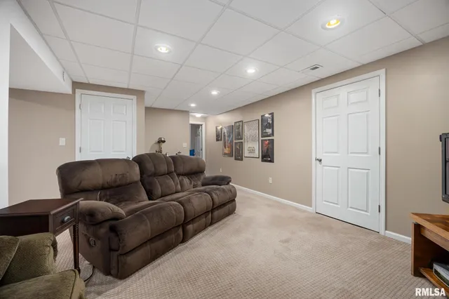 $420,000 | 10 Cherry Lane, Morton, IL 61550