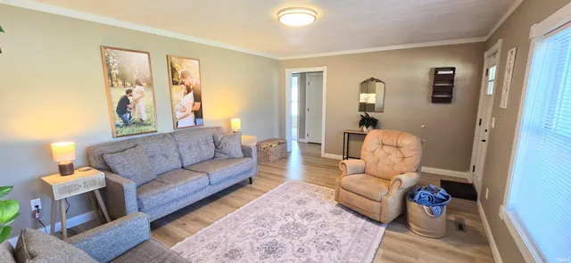 $344,000 | 513 Park Street, Loogootee, IN 47553