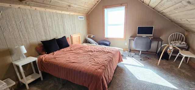 $344,000 | 513 Park Street, Loogootee, IN 47553