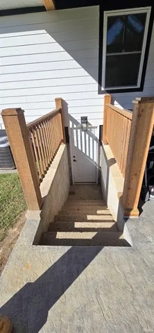 $344,000 | 513 Park Street, Loogootee, IN 47553