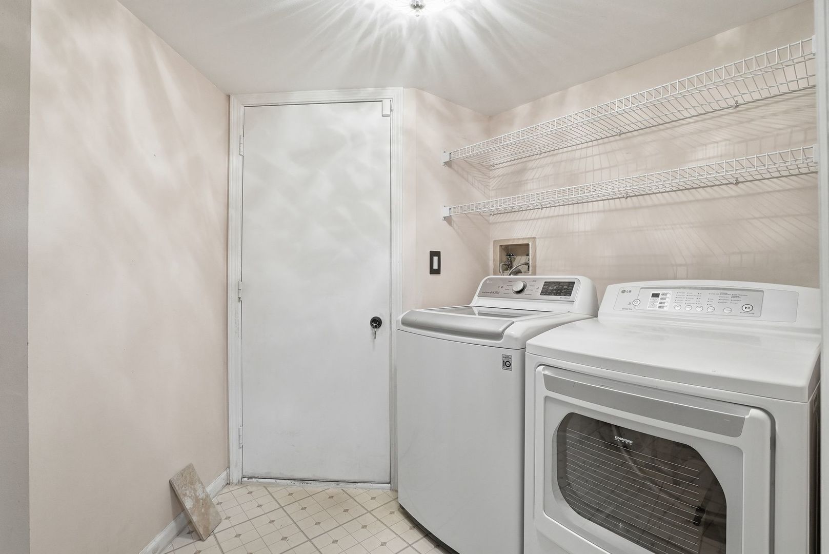 352 Kildare Court, Unit 352 Carol Stream, IL 60188 - Photo 17 of 23