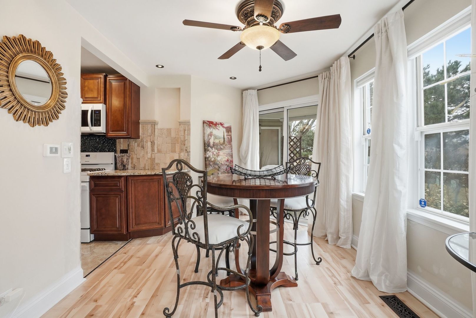 352 Kildare Court, Unit 352 Carol Stream, IL 60188 - Photo 5 of 23