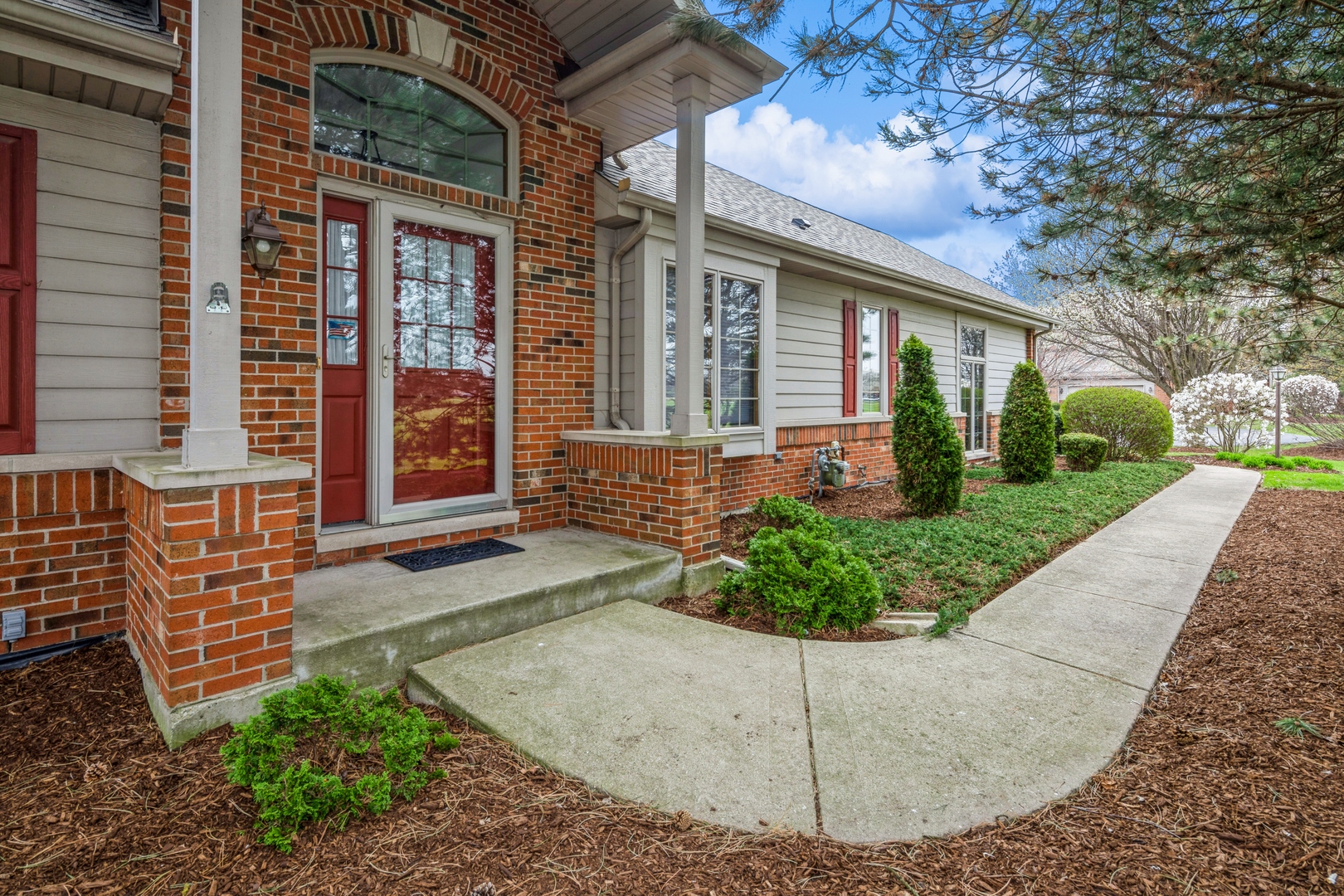 471 Linden Circle Beecher, IL 60401 - Photo 2 of 13