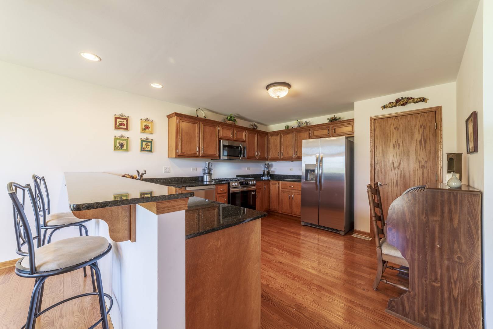 471 Linden Circle Beecher, IL 60401 - Photo 6 of 13