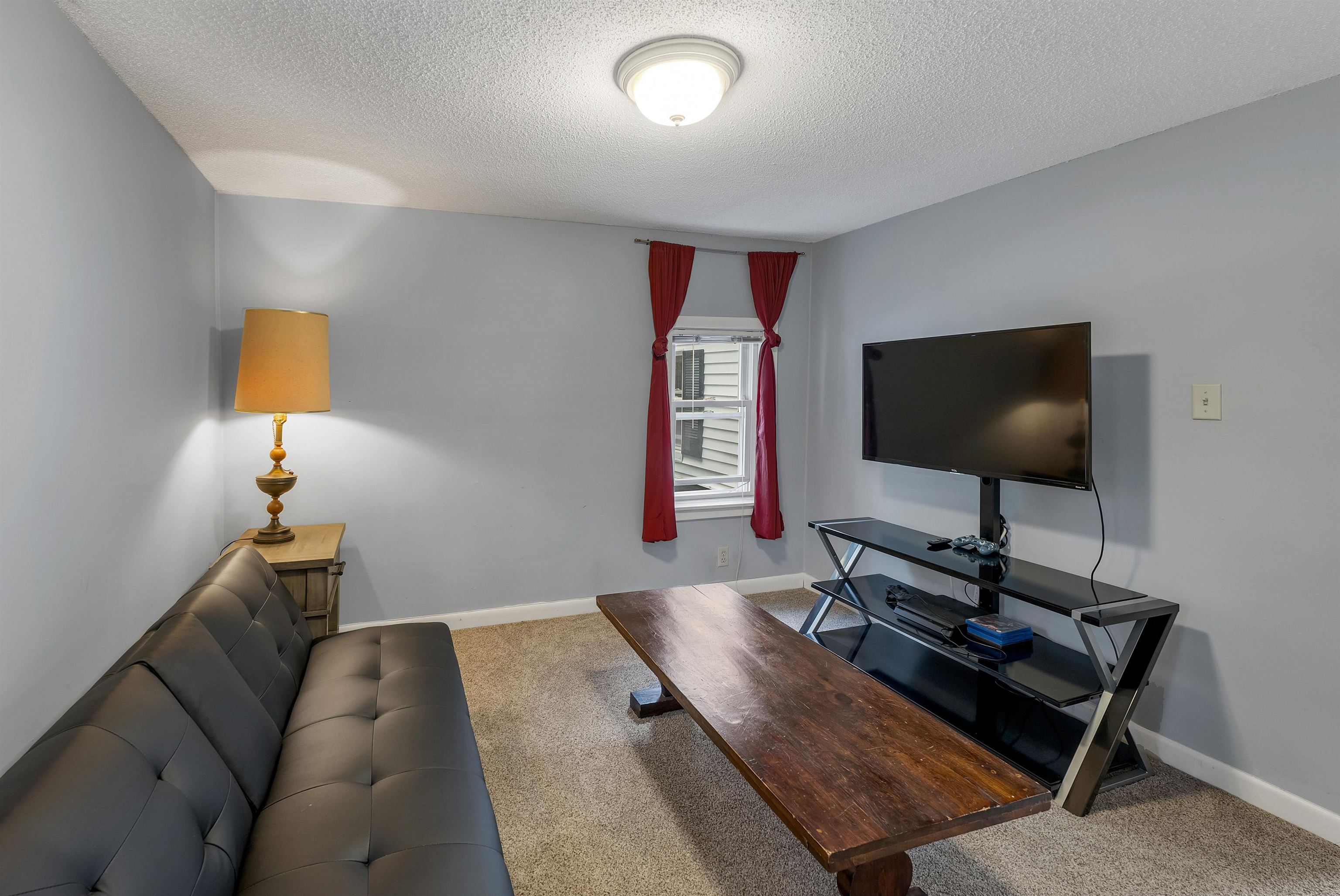 157 Pine Street Laconia, NH 03246 - Photo 15 of 36