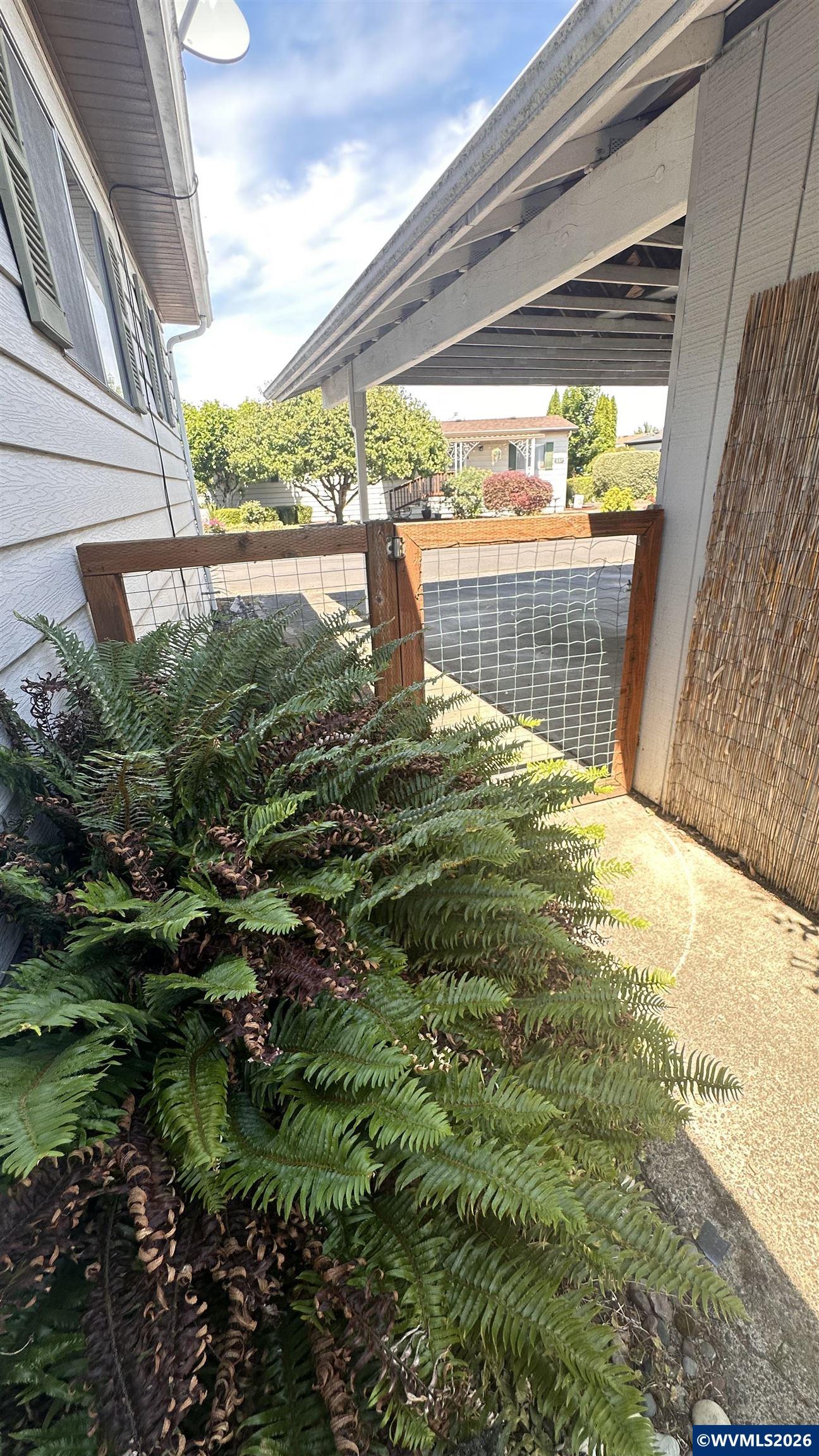 5422 Portland Road Northeast, Unit 129 Salem, OR 97305 - Photo 33 of 36