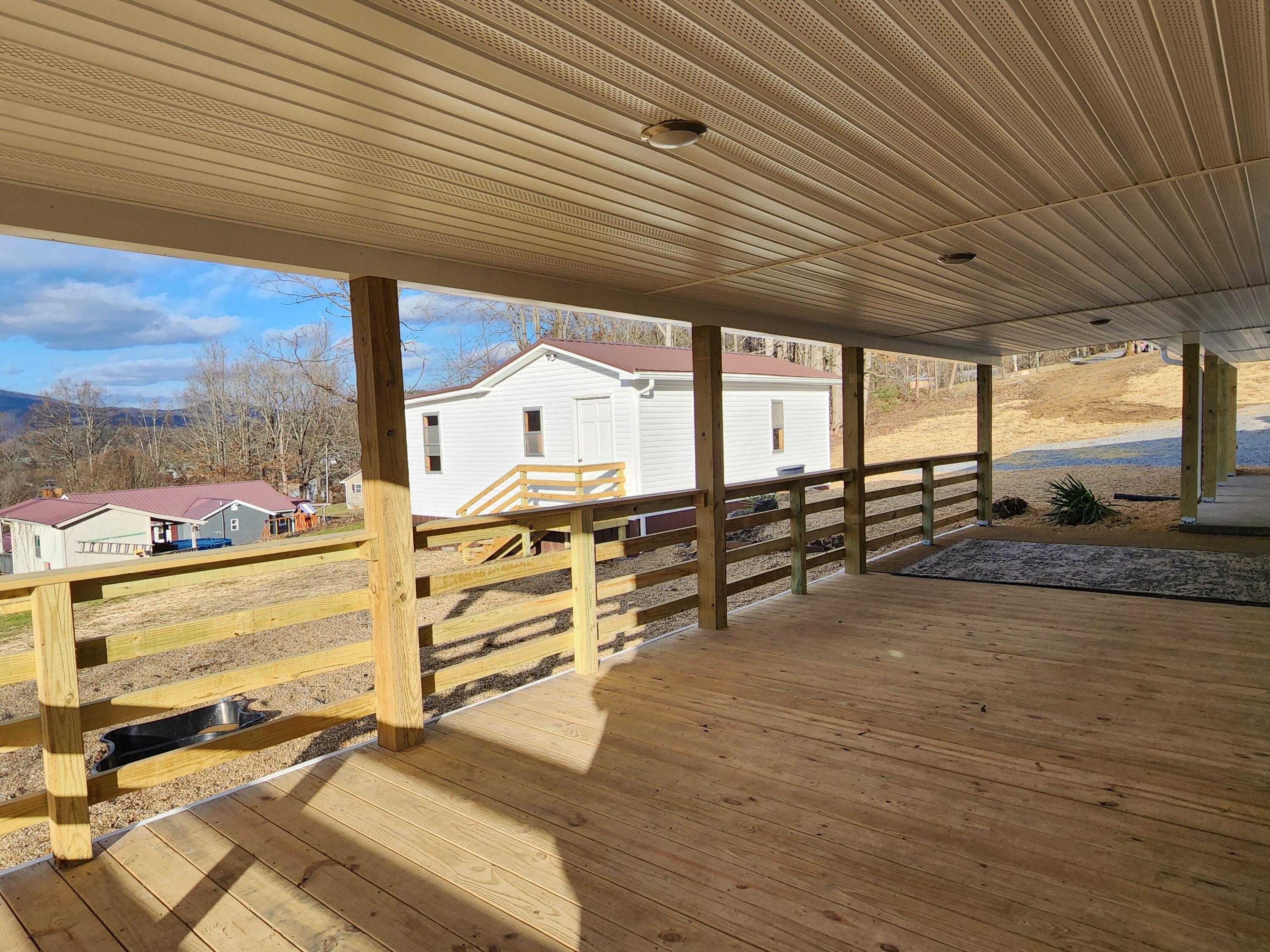 107 Masters Street Erwin, TN 37650 - Photo 3 of 43 CA7F9102-5F10-4A8B-8993-B276D4948CE8