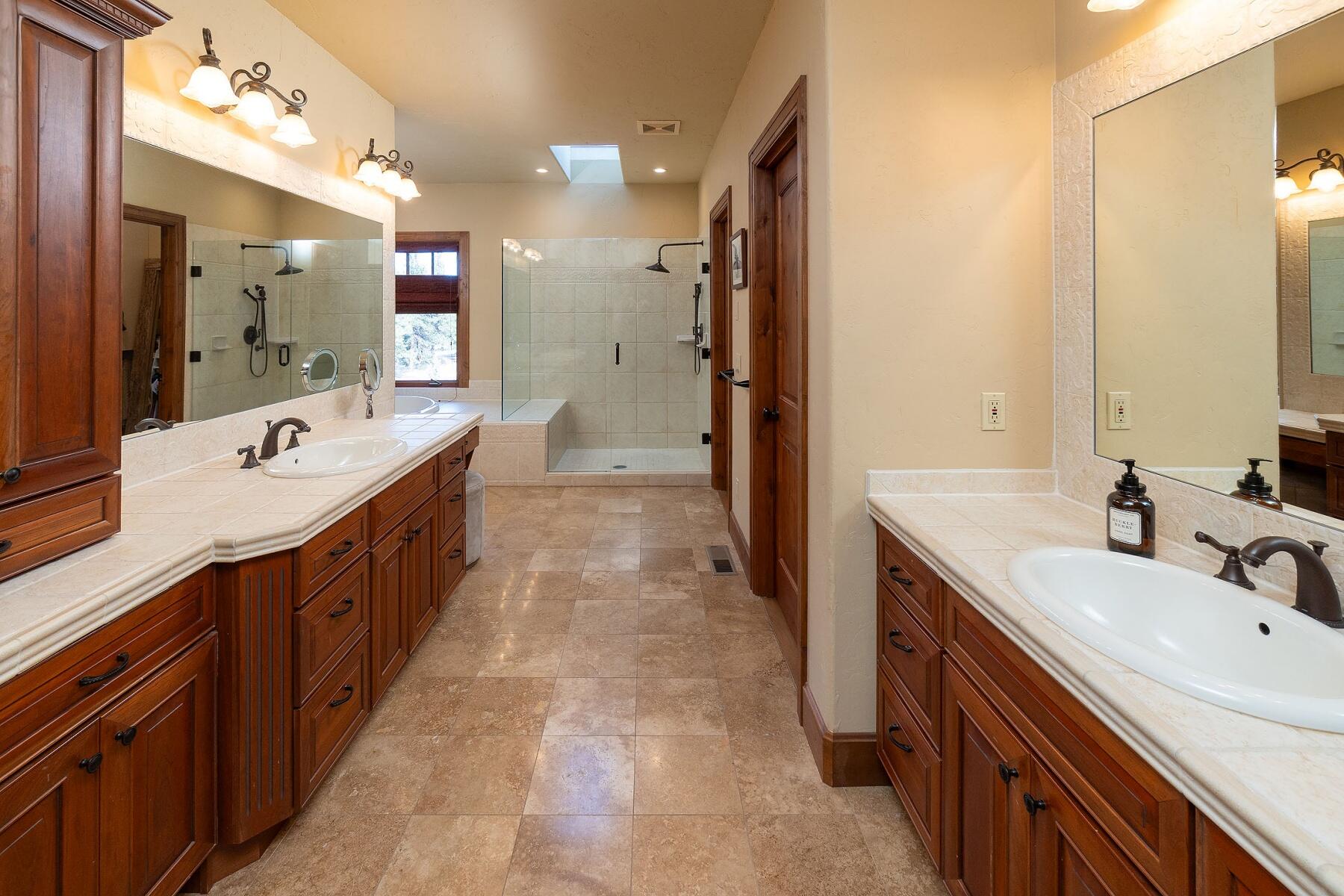 20112 Star Fire Ridge Court Bend, OR 97702 - Photo 18 of 72
