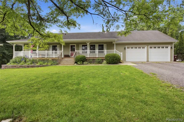 $499,900 | 5739 Suntar Valley, Fowlerville, MI 48836
