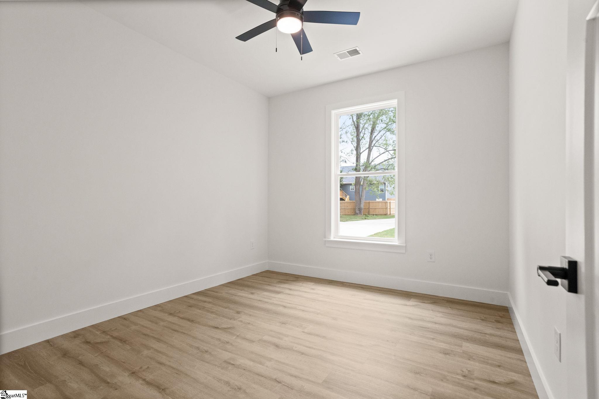 215 Timberlane Road Greer, SC 29651 - Photo 20 of 38