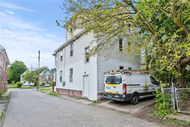 $184,900 | 1810 Niagara Street, Niagara Falls, NY 14303