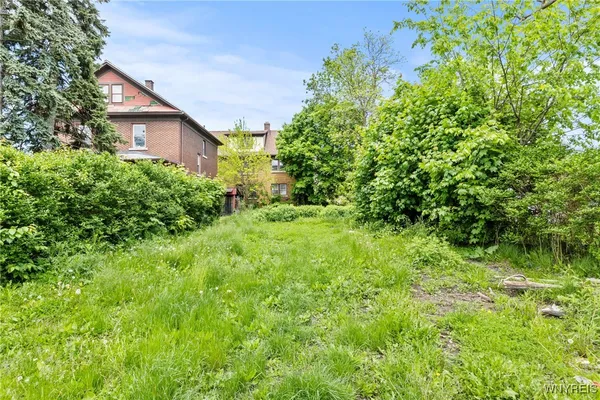 $184,900 | 1810 Niagara Street, Niagara Falls, NY 14303