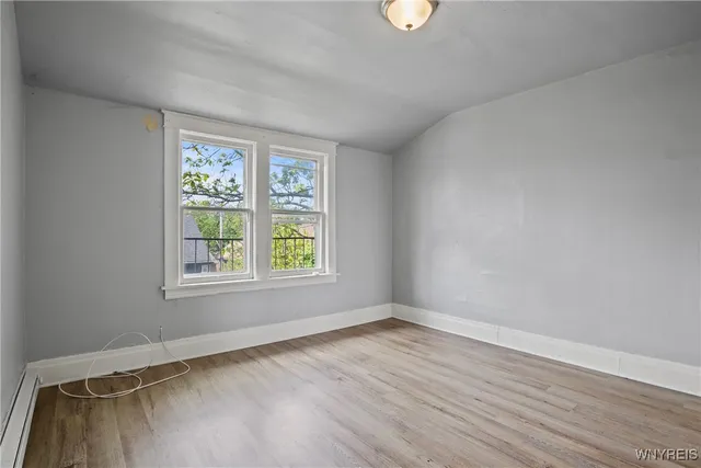 $184,900 | 1810 Niagara Street, Niagara Falls, NY 14303