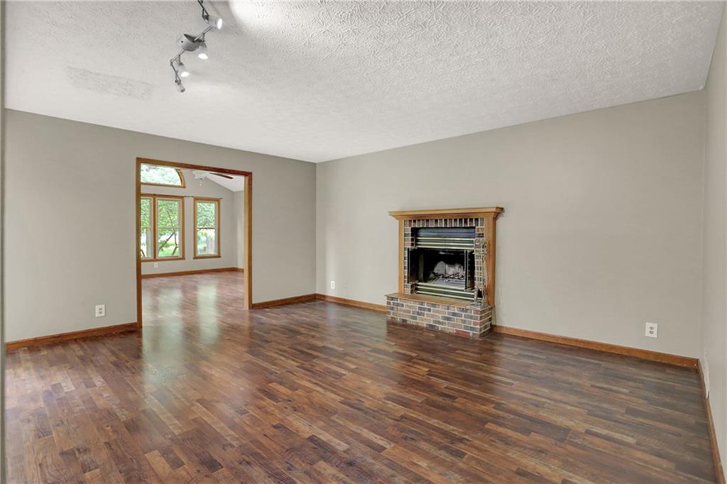 7631 Lippincott Way Indianapolis, IN 46268 - Photo 11 of 53