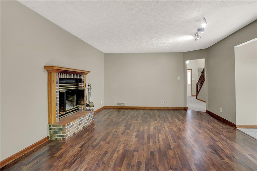 7631 Lippincott Way Indianapolis, IN 46268 - Photo 13 of 53