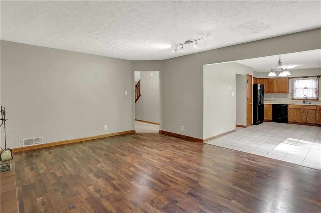 7631 Lippincott Way Indianapolis, IN 46268 - Photo 14 of 53