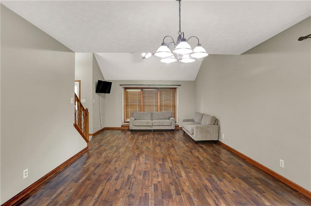 7631 Lippincott Way Indianapolis, IN 46268 - Photo 10 of 53