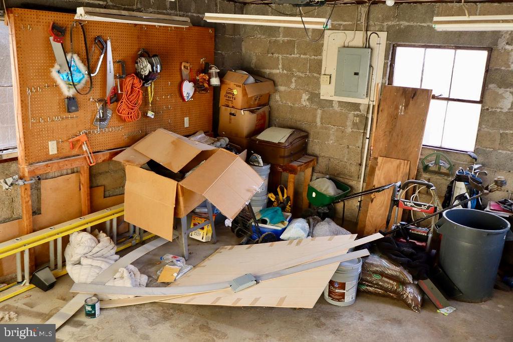 3420 Penn Avenue Sinking Spring, PA 19608 - Photo 20 of 34 a room with gym equipment