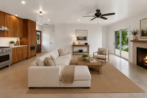 $799,900 | 24423 Pedernales Drive, Spicewood, TX 78669