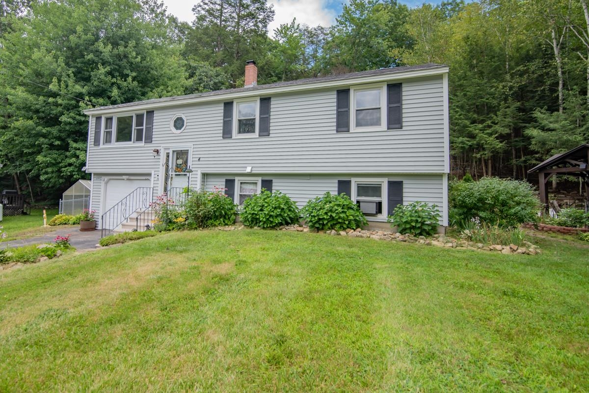 4 Thomas Street Windham, NH 03087 - Photo 2 of 32