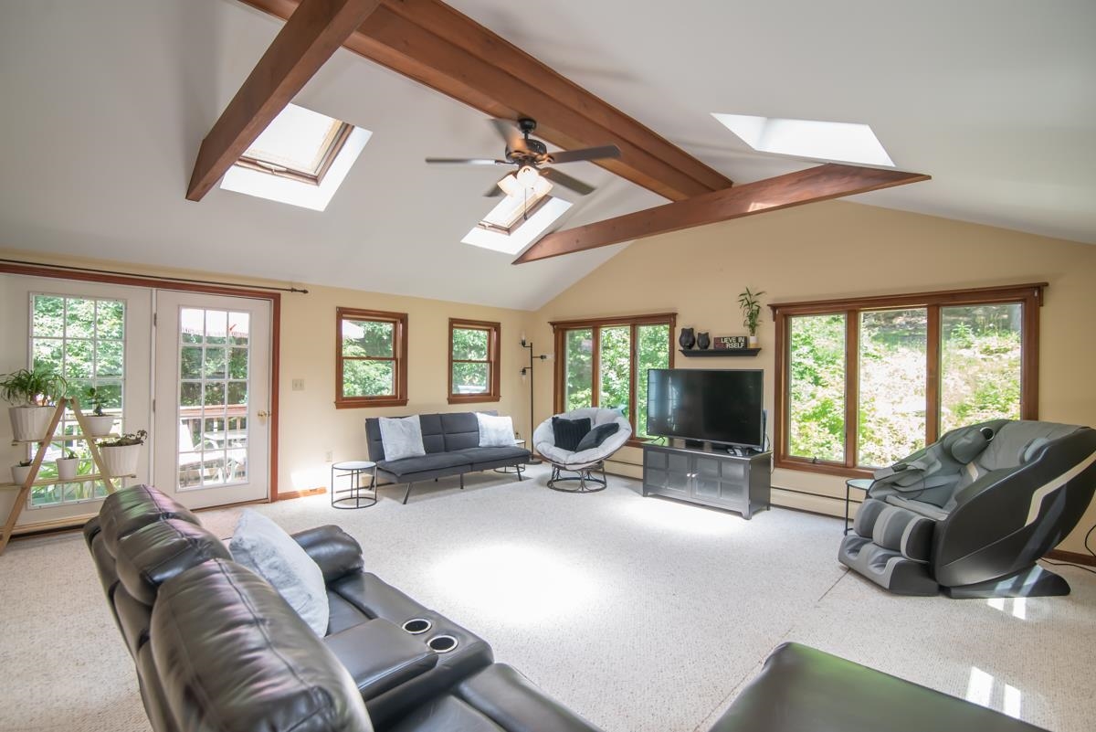 4 Thomas Street Windham, NH 03087 - Photo 10 of 32