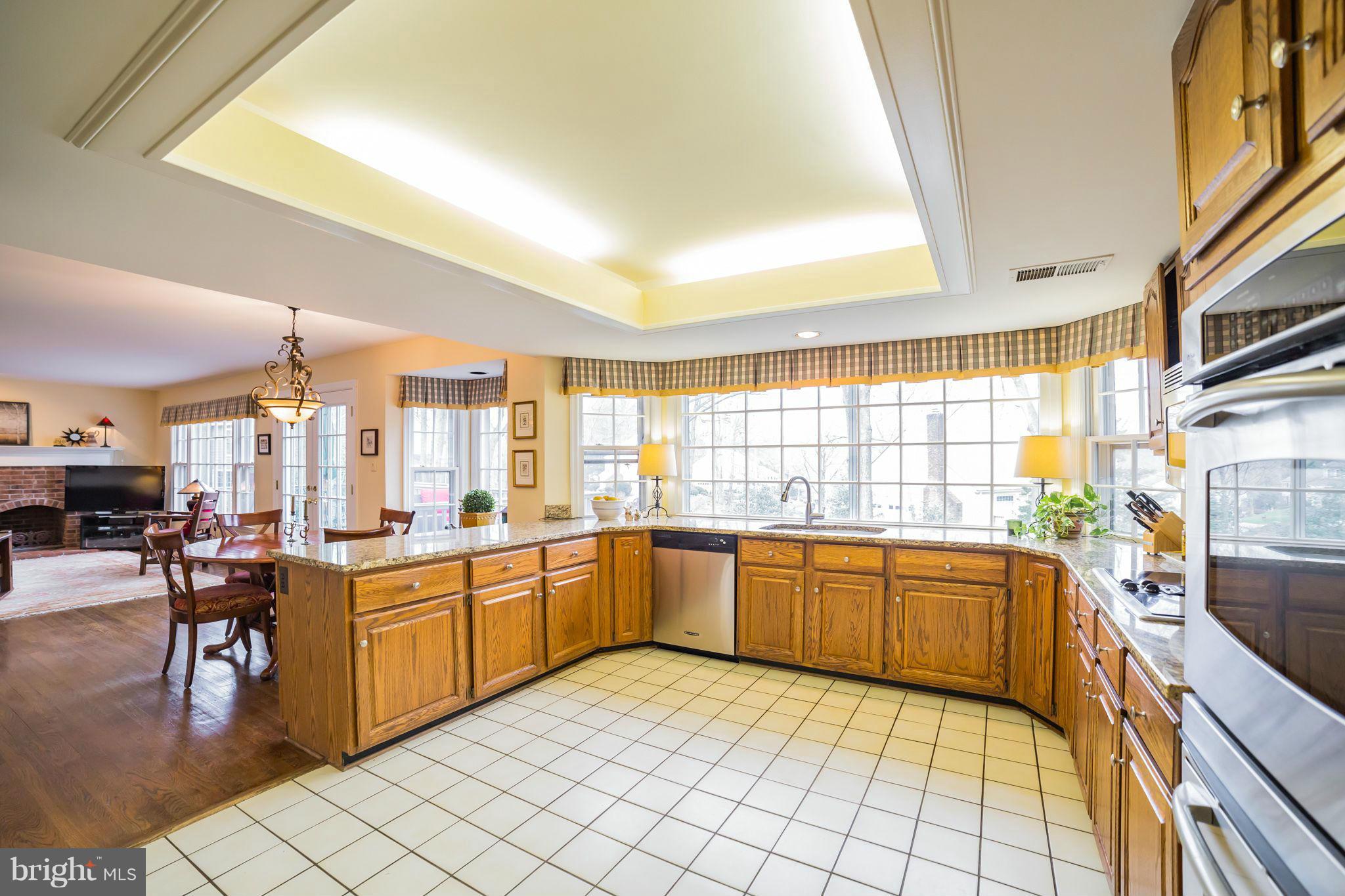 11606 Deer Forest Road Reston, VA 20194 - Photo 3 of 30 Kitchen