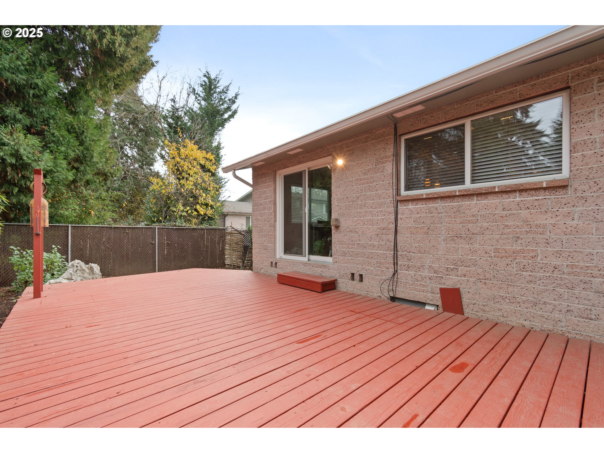 2746 Harlow Road Eugene, OR 97401 - Photo 21 of 22 a outdoor space with a bed