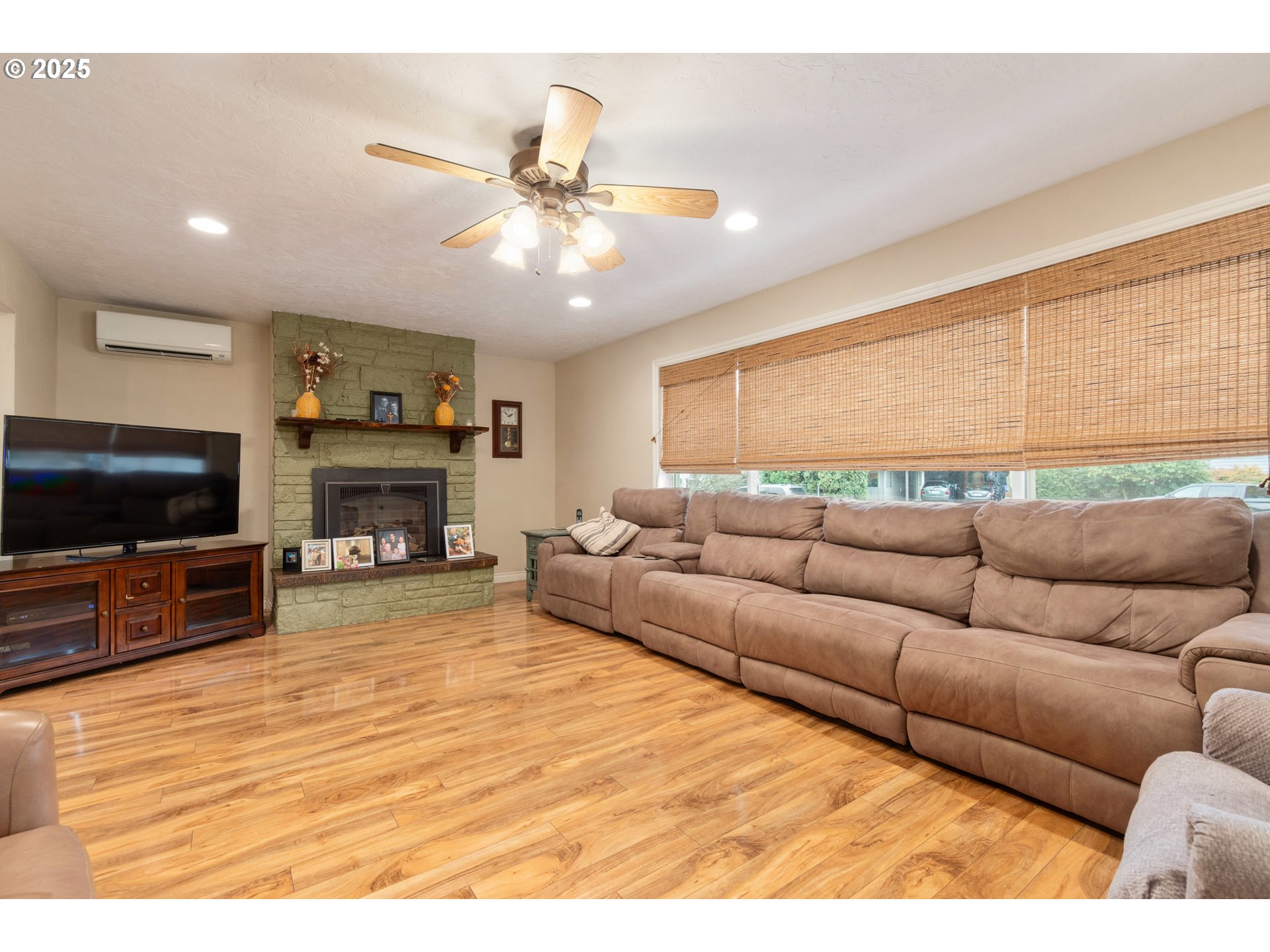 2746 Harlow Road Eugene, OR 97401 - Photo 3 of 22 a living room with furniture and a flat screen tv