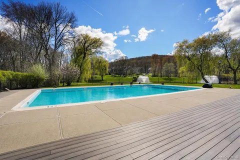 $450,000 | 502 Essex Court, Brewster, NY 10509