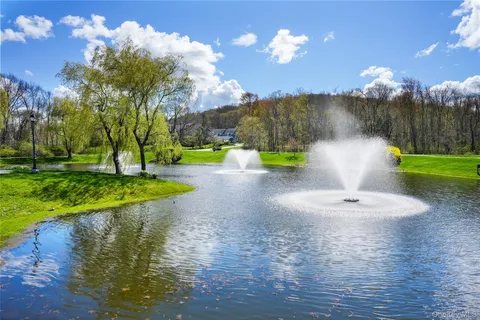 $450,000 | 502 Essex Court, Brewster, NY 10509