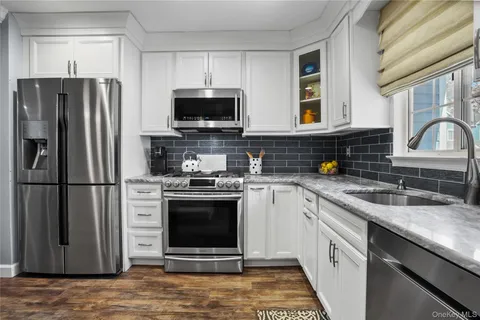 $450,000 | 502 Essex Court, Brewster, NY 10509