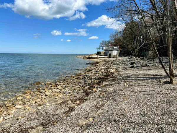 $239,900 | 5341 Edgewater Beach Road, Green Bay, WI 54311