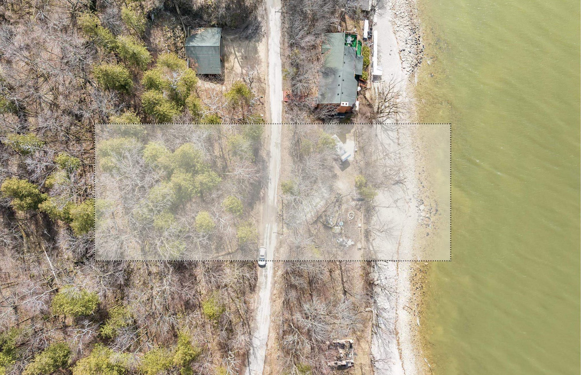 5341 Edgewater Beach Road Green Bay, WI 54311 - Photo 2 of 23
