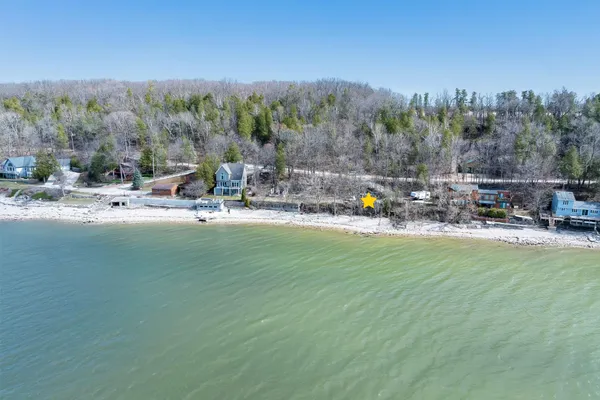 $239,900 | 5341 Edgewater Beach Road, Green Bay, WI 54311