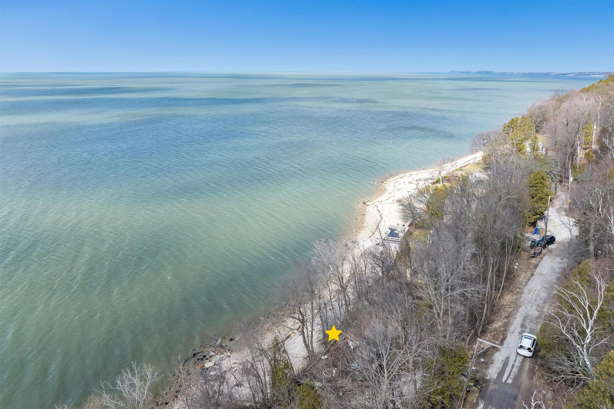 5341 Edgewater Beach Road Green Bay, WI 54311 - Photo 6 of 23