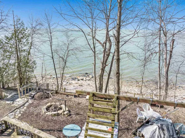 $239,900 | 5341 Edgewater Beach Road, Green Bay, WI 54311