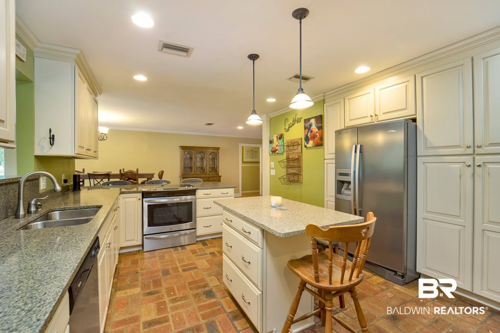15710 Old Pierce Road Fairhope, AL 36532 - Photo 6 of 38 Kitchen
