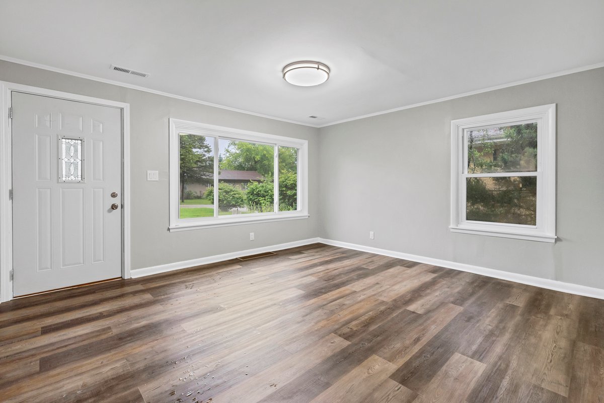 32910 North Meadow Road Grayslake, IL 60030 - Photo 6 of 10