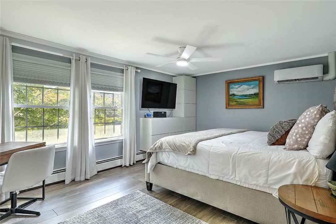 1216 East Main Road Middletown, RI 02842 - Photo 12 of 26