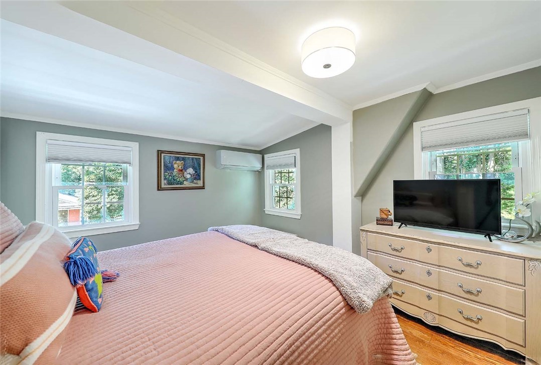 1216 East Main Road Middletown, RI 02842 - Photo 19 of 26