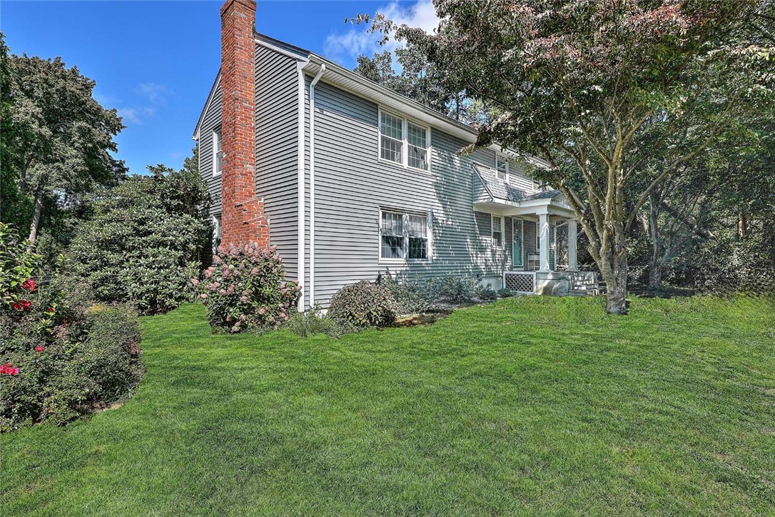 1216 East Main Road Middletown, RI 02842 - Photo 2 of 26