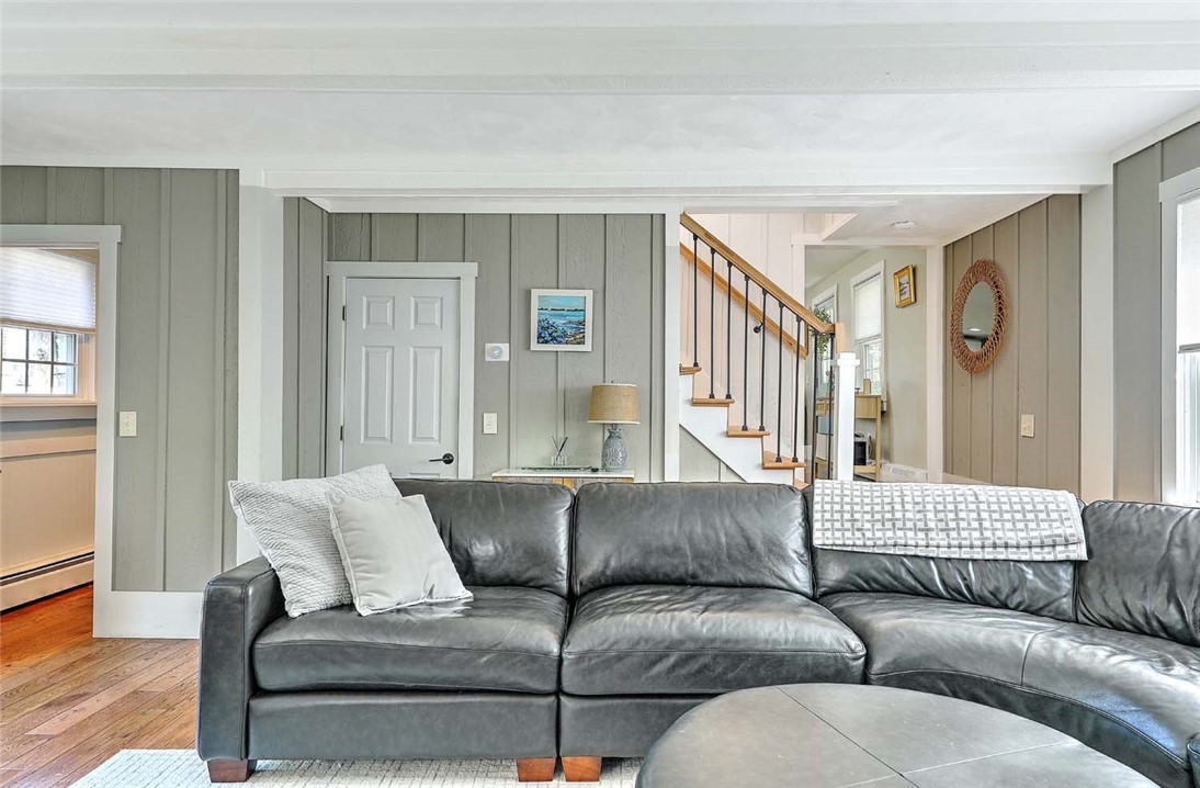 1216 East Main Road Middletown, RI 02842 - Photo 10 of 26