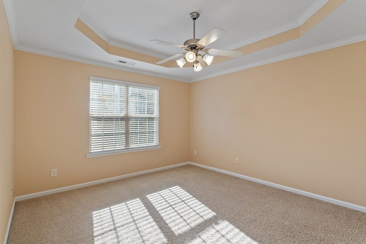 5469 Crescentview Parkway Raleigh, NC 27606 - Photo 12 of 28 Photo 12