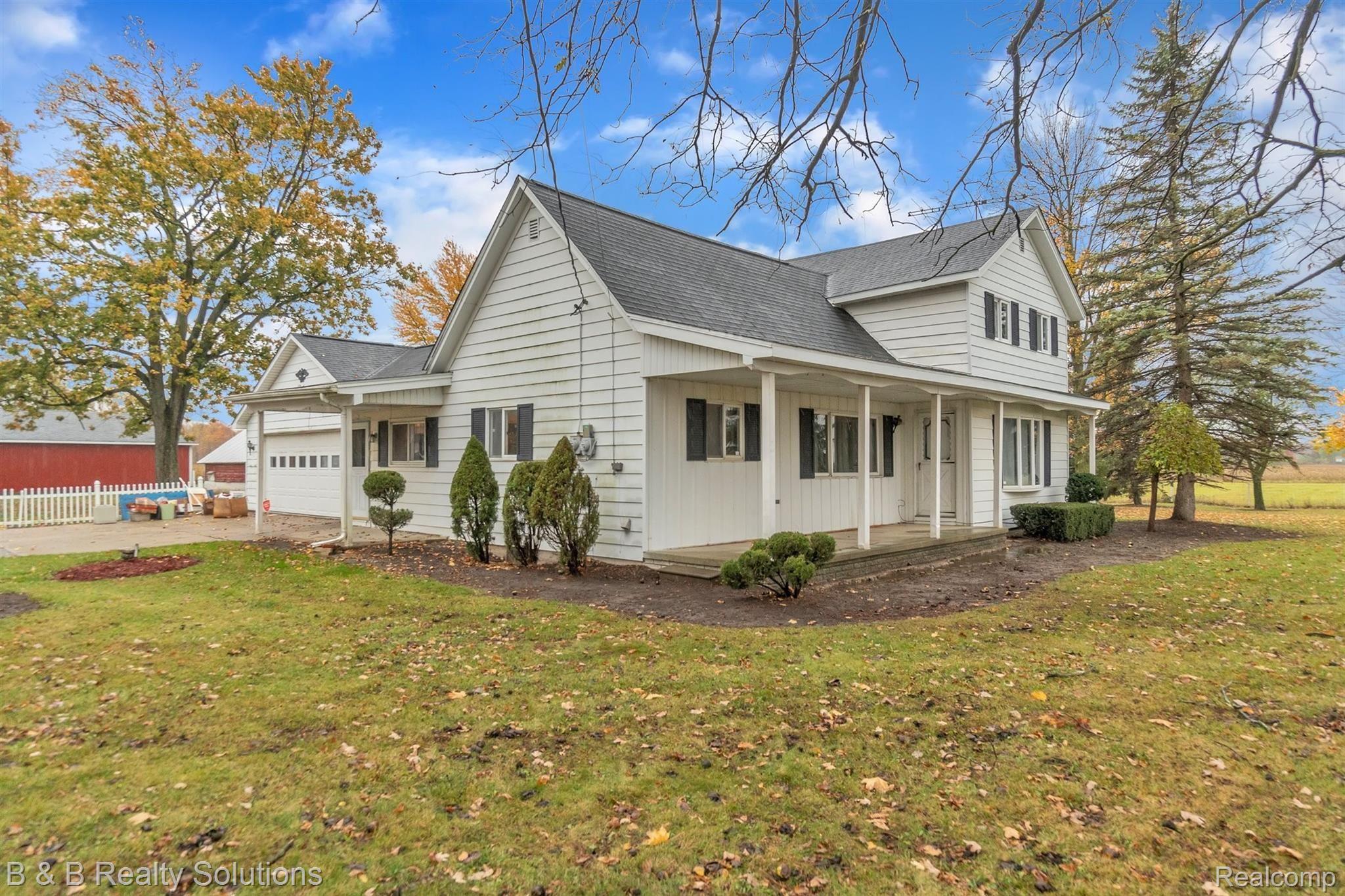 02-2840 Capac Rd,-windowstill-reale.jpg